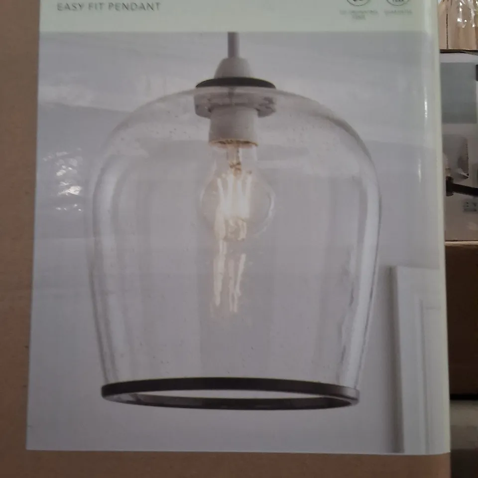 BOXED DUNELM LENNY EASY FIT PENDANT – CLEAR BUBBLE GLASS WITH BLACK TRIM