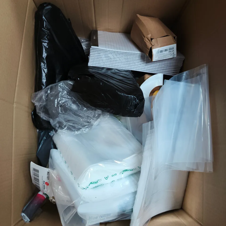 LOT OF ASSORTED HOUSEHOLD GOODS TO INCLUDE WRITING PADS, CLEAR WALLETS AND WEIGHTS