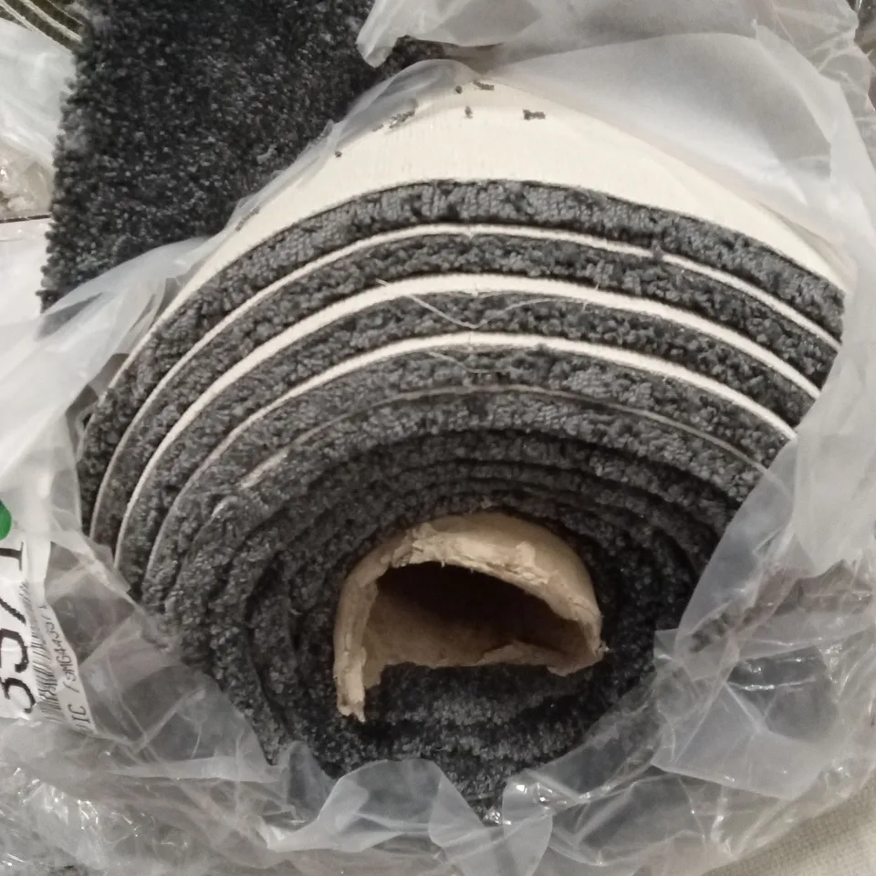 ROLL OF QUALITY ULTIMATE IMPRESSIONS PRIVILEGE CARPET // APPROX SIZE: 4 X 7.85m
