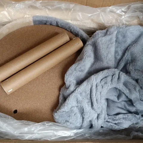 BOXED UNBRANDED CAT TREE