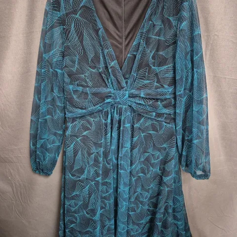 ROMAN ANSTRACT PRINT PLISS DRESS IN TEAL - SIZE 16