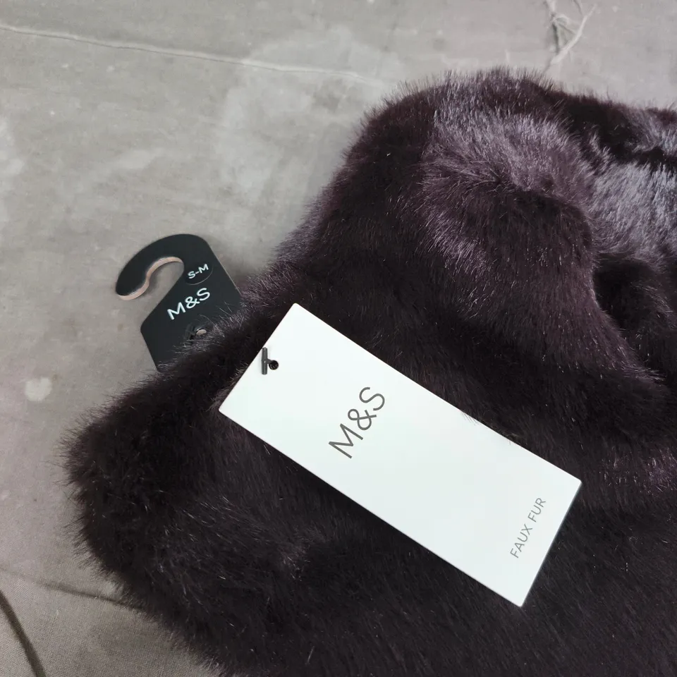 M&S FAUX FUR MUFF – BROWN 