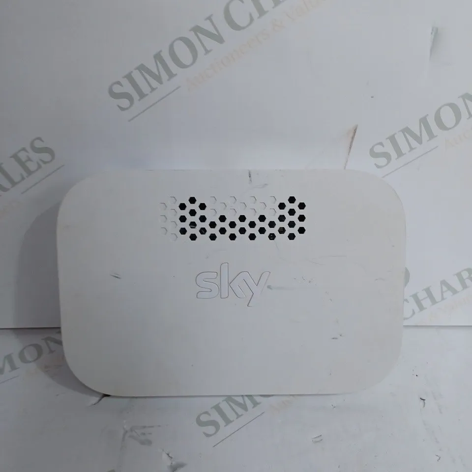 SKY Q WIRELESS BOOSTER EE120