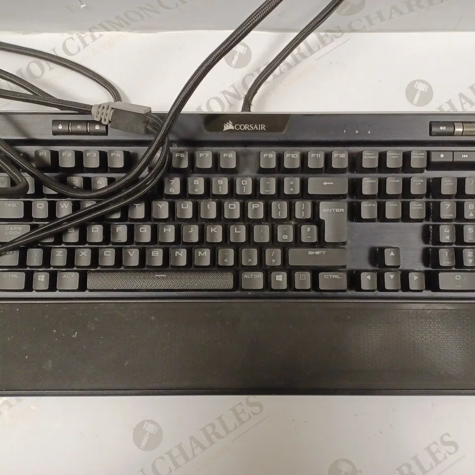 CORSAIR K95 PLATINUM RGB MECHANICAL GAMING KEYBOARD