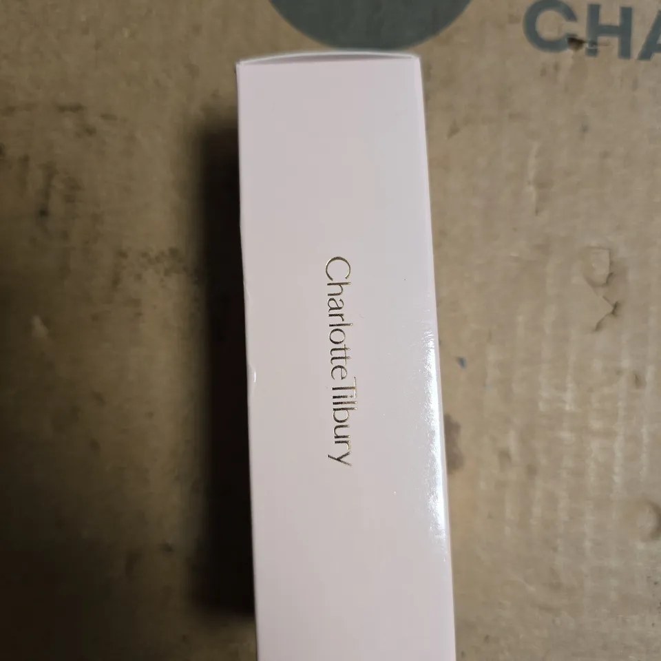 CHARLOTTE TILBURY HOLLYWOOD FLAWLESS FILTER – SHADE 5 TAN/DORÉ – 30 ML