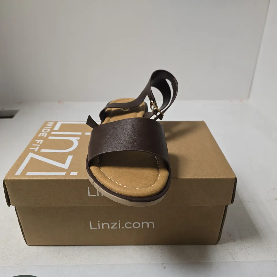 LINZI WIDE FIT DENIA BROWN SHOES SIZE 5 BOXED