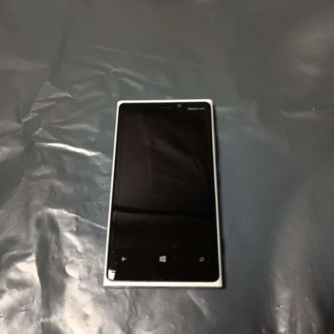 NOKIA WINDOWS PHONE SMARTPHONE – WHITE 