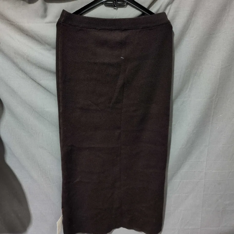 PRETTY LAVISH WOMEN’S KNIT DRESS – BURGUNDY – SIZE M – WITH TAGS