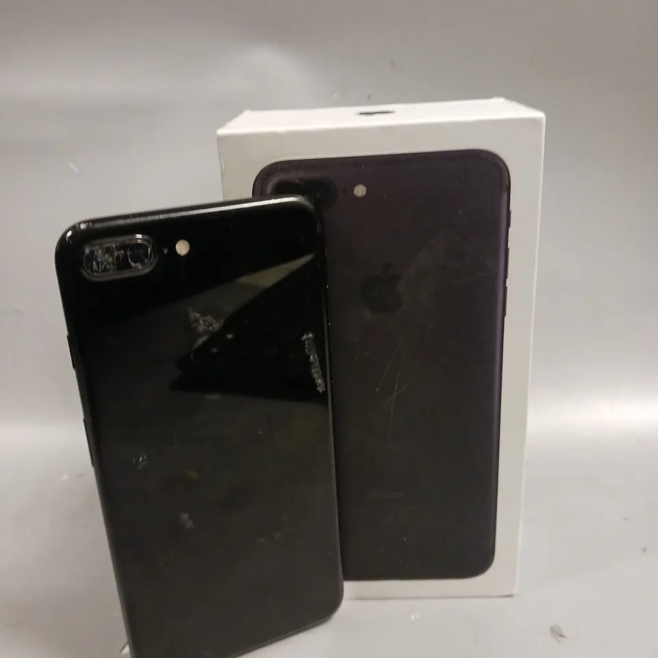 BOXED APPLE IPHONE 7 PLUS SMARTPHONE