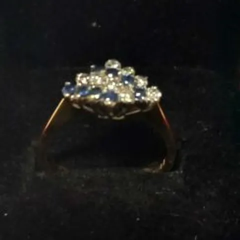 18CT GOLD CLUSTER RING SET WITH SAPPHIRES AND DIAMONDS