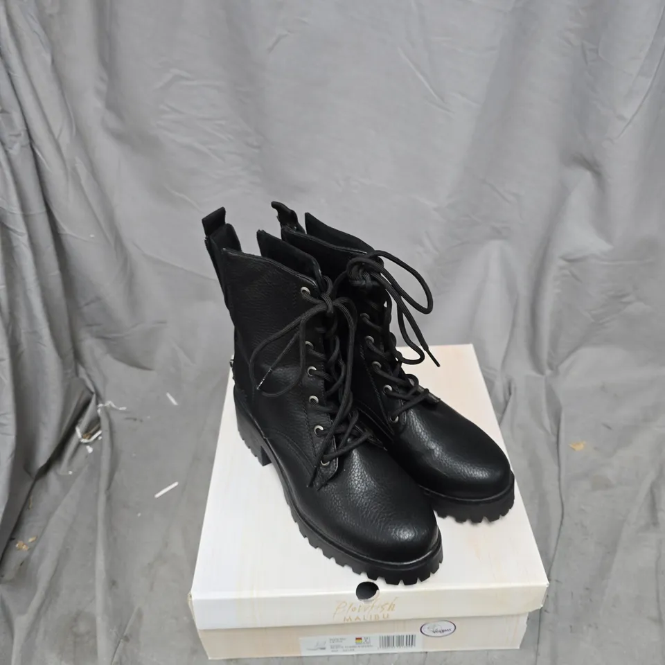 BLOWFISH MALIBU LEITH BOOTS – BLACK TUMBLEWEED, UK 6 (EU 39)