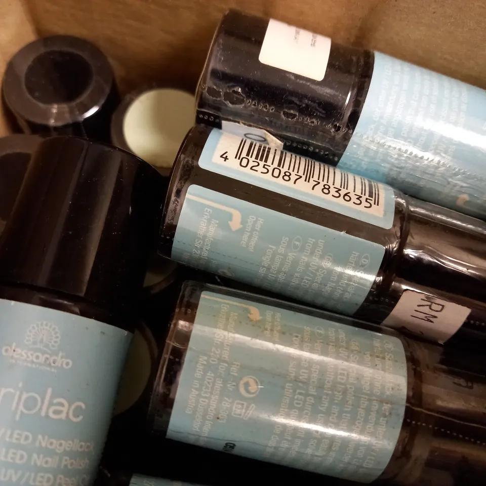 BOX OF APPROX 25 X 8ML ALESSANDRO STRIPLAC PEEL-OFF UV LED NAIL POLISH #63 PEPPERMINT PATTY 