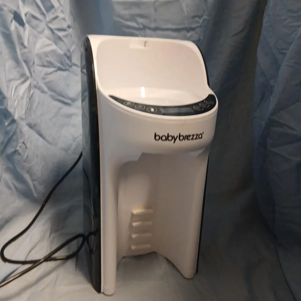 BABY BREZZA FORMULA PRO BOTTLE MAKER – WHITE