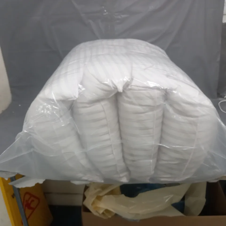 4 LARGE BASIC STRIPPED PILLOWS - COLLECTION ONLY 