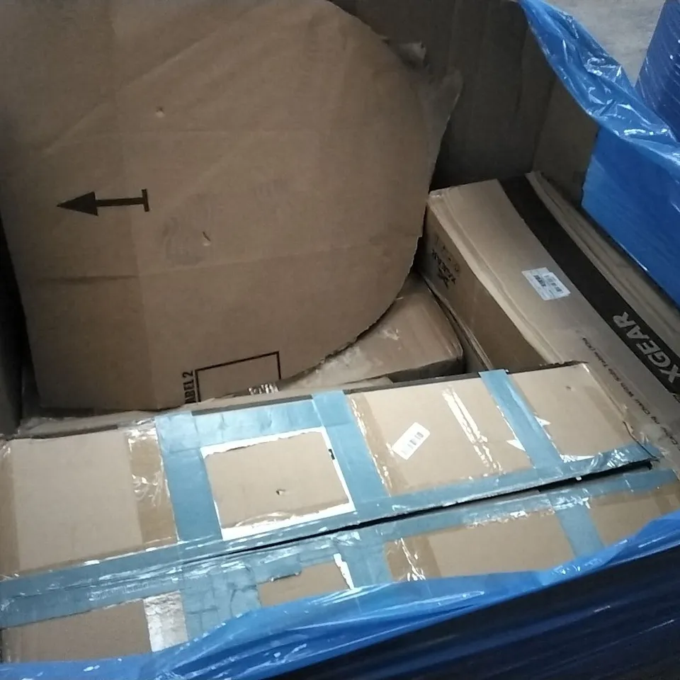 PALLET OF ASSORTED ITEMS INCLUDING ACEKOOL AIR FRYER, ARGOMAKER SIT-STAND DESKTOP WORKSTATION, FLOIA AIR PURIFIER & HUMIDIFIER, XGEAR CQMPING CHAIR WITH SIDE TABLE, EZYFAST  