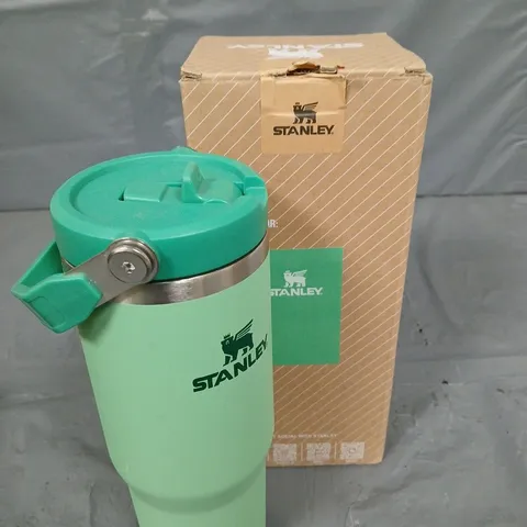 BOXED STANLEY ICEFLOW FLIP STRAW TUMBLER - 887ML