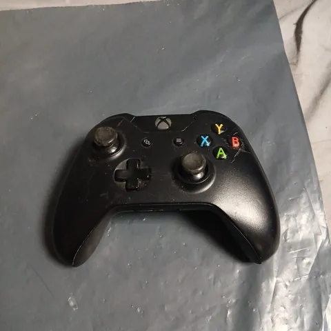 XBOX ONE WIRELESS CONTROLLER