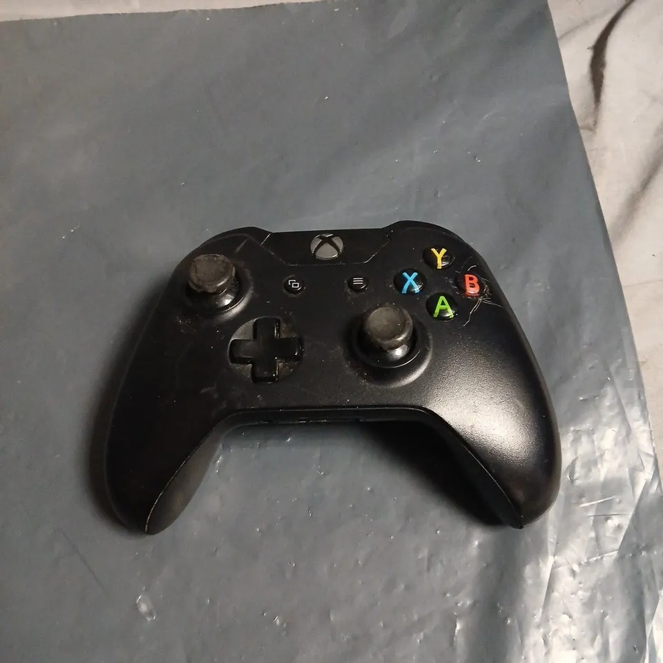 XBOX ONE WIRELESS CONTROLLER