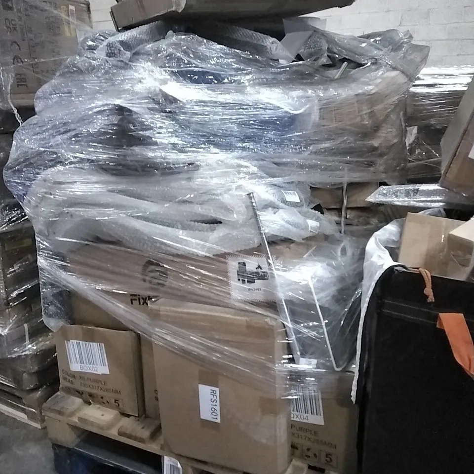 PALLET OF OFFICE CHAIR ACCESSORIES TO INCLUDE SEATS,ARMS,5 SPOKE BASES ETC..