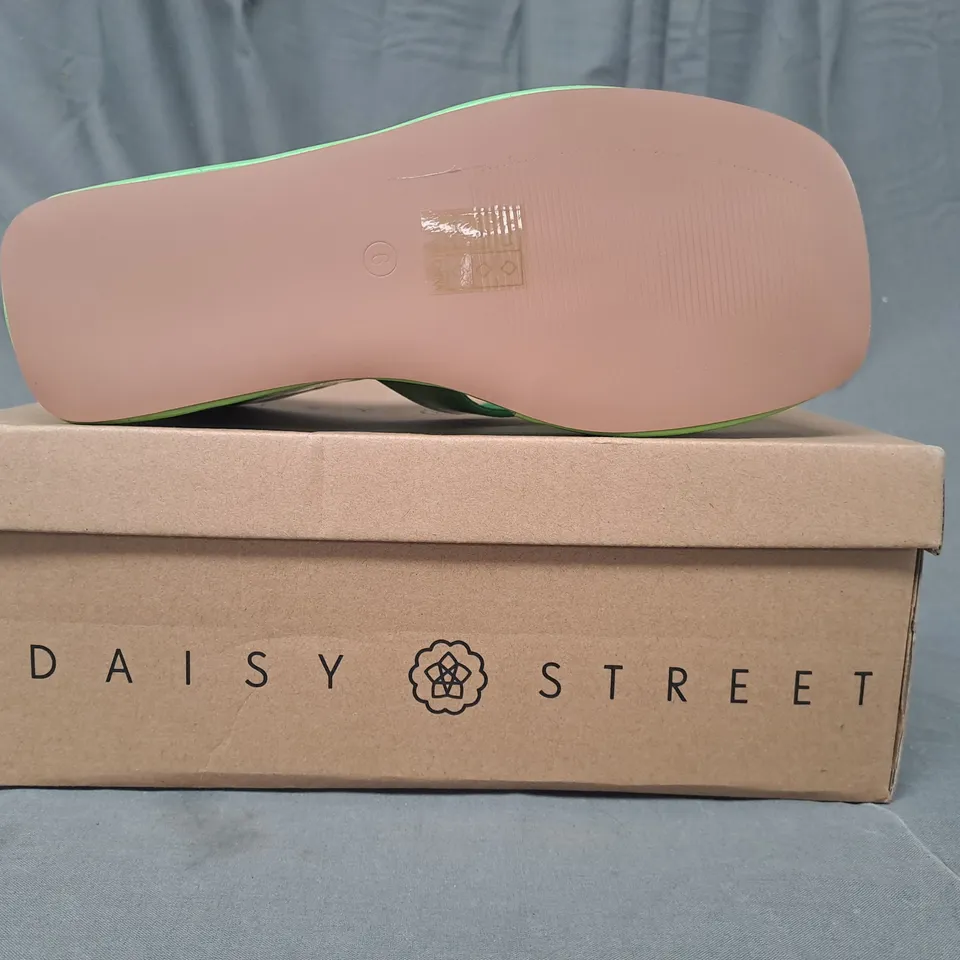 BOXED PAIR OF DAISY STREET WEDGE CROSSOVER MULES IN GREEN UK SIZE 6