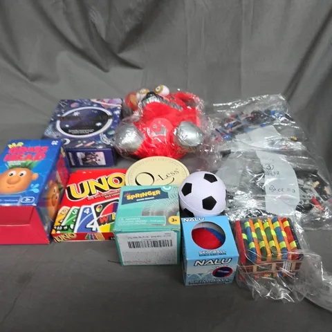 APPROXIMATELY 10 ASSORTED TOYS AND GAMES TO INCLUDE LEGO, UNO AND TARROT CARDS