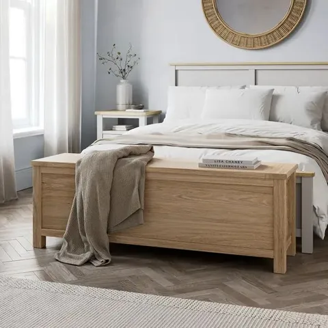 BOXED OLNEY BLANKET BOX - LIGHT OAK EFFECT (1 BOX)