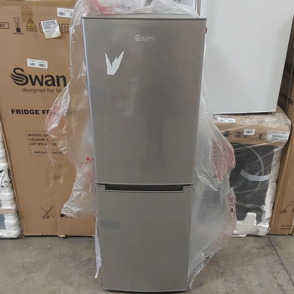 SWAN SR15690S 48CM WIDE, 50/50 SPLIT FRIDGE FREEZER - SILVER