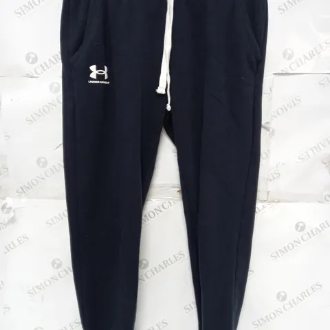 UNDER ARMOUR JOGGERS IN BLACK - MEDIUM