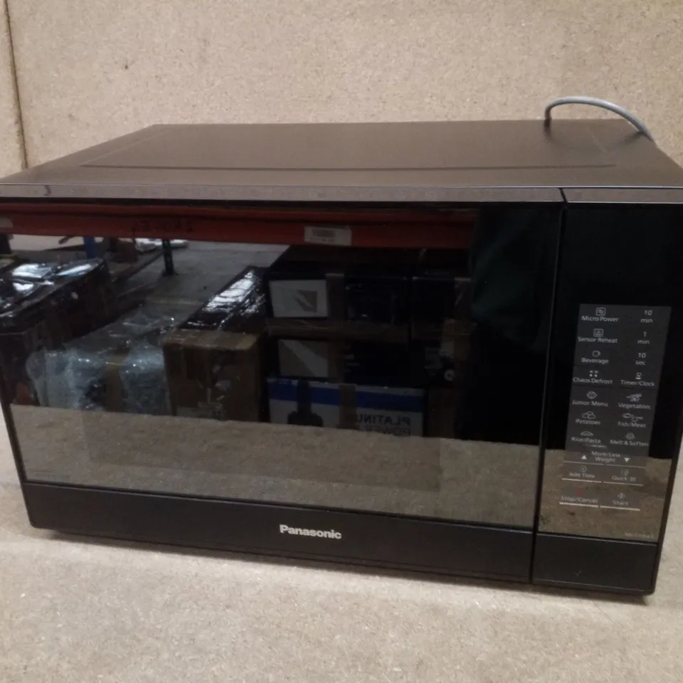 BOXED PANASONIC 32L COMPACT SOLO MICROWAVE OVEN - BLACK