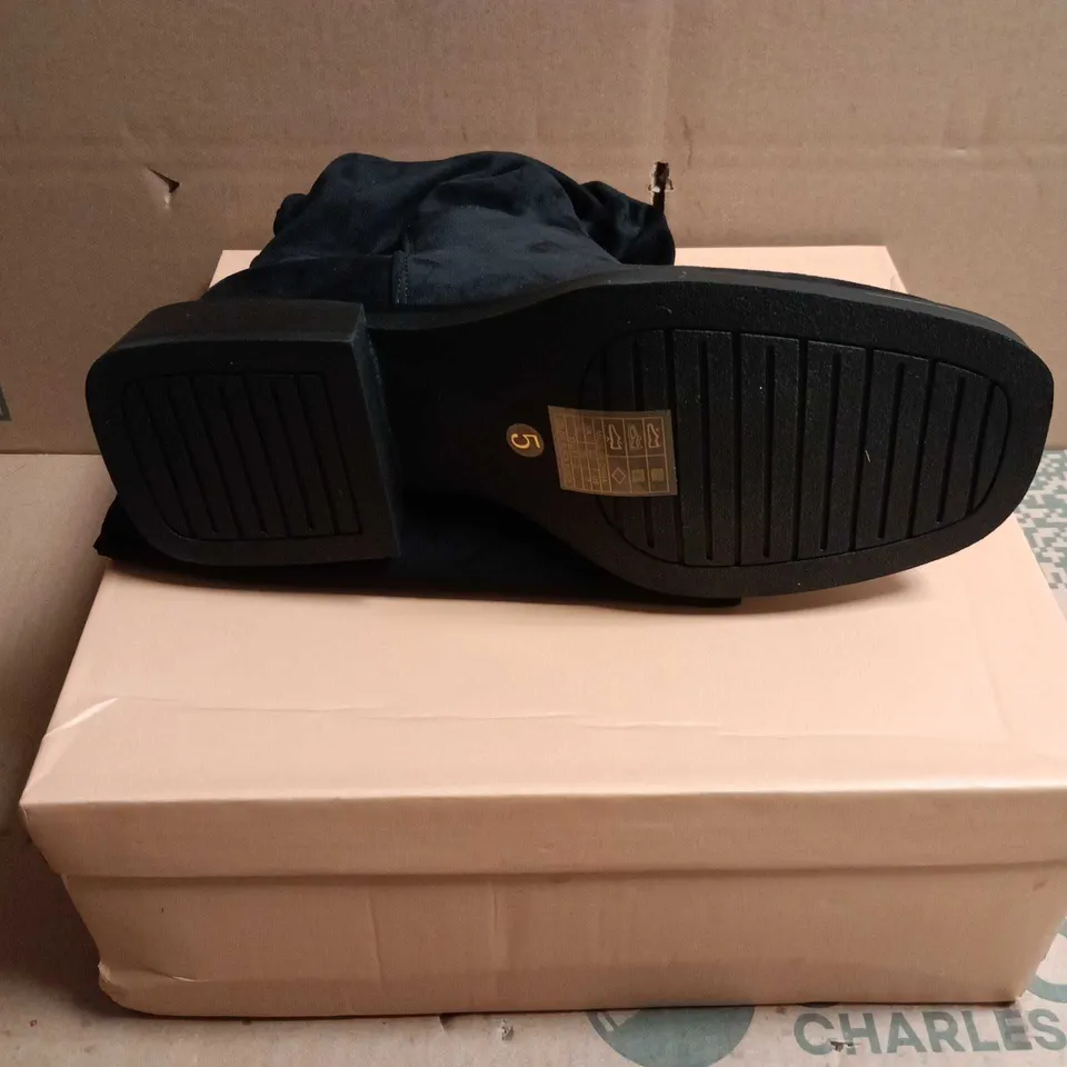 BOXED PAIR OF SIMMI LONDON BLACK SUEDE ANKLE BOOTS – UK 5