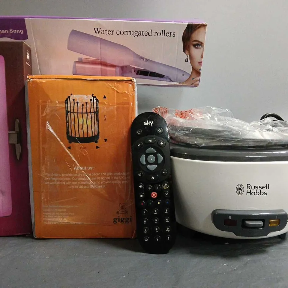 BOX OF APPROXIMATELY 10 ASSORTED ITEMS TO INCLUDE - SKY REMOTE , RGB LIGHT BAR , SIMAN SONG WATER ORRUGATED ROLLERS ETC