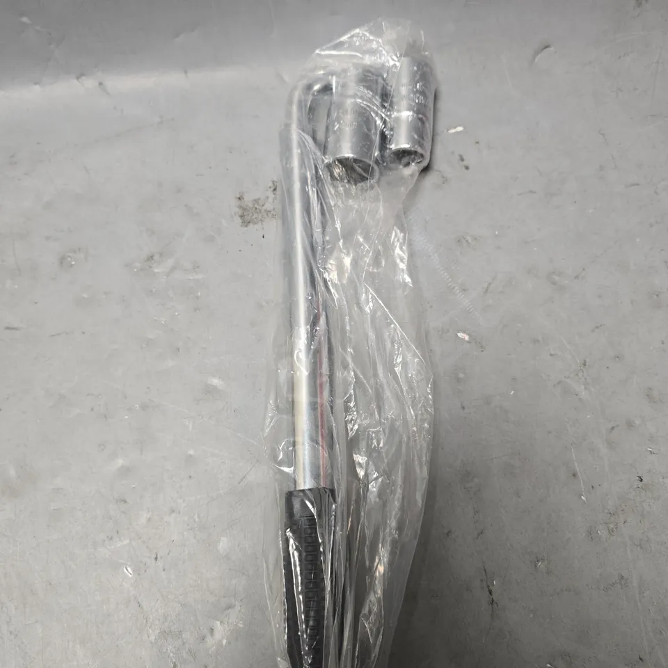 L TELESCOPIC WHEEL NUT WRENCH