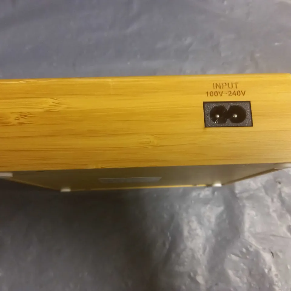 BAMBOO CHARGING STATION