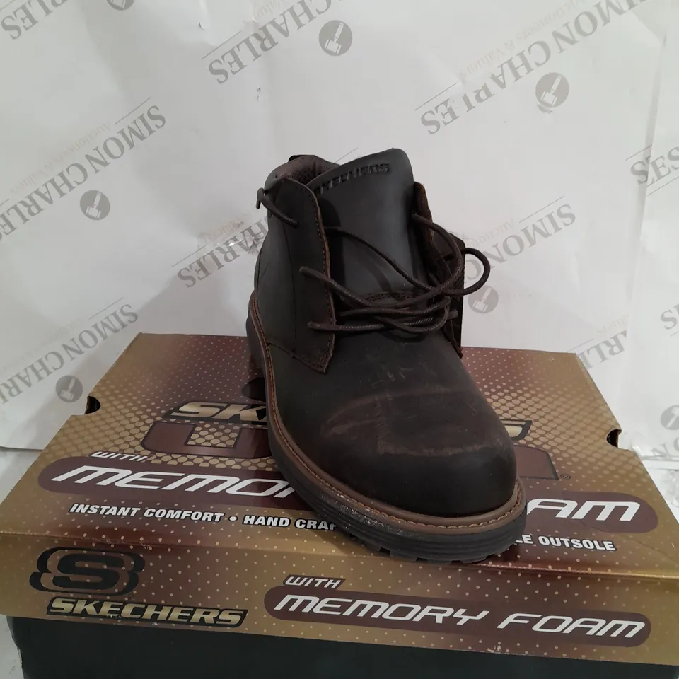 BOXED SKECHERS USA LEATHER BOOTS, CHOCOLATE - SIZE 9