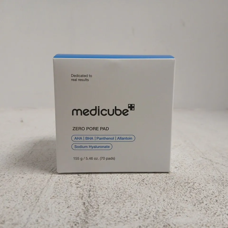 MEDICUBE ZERO PORE PAD