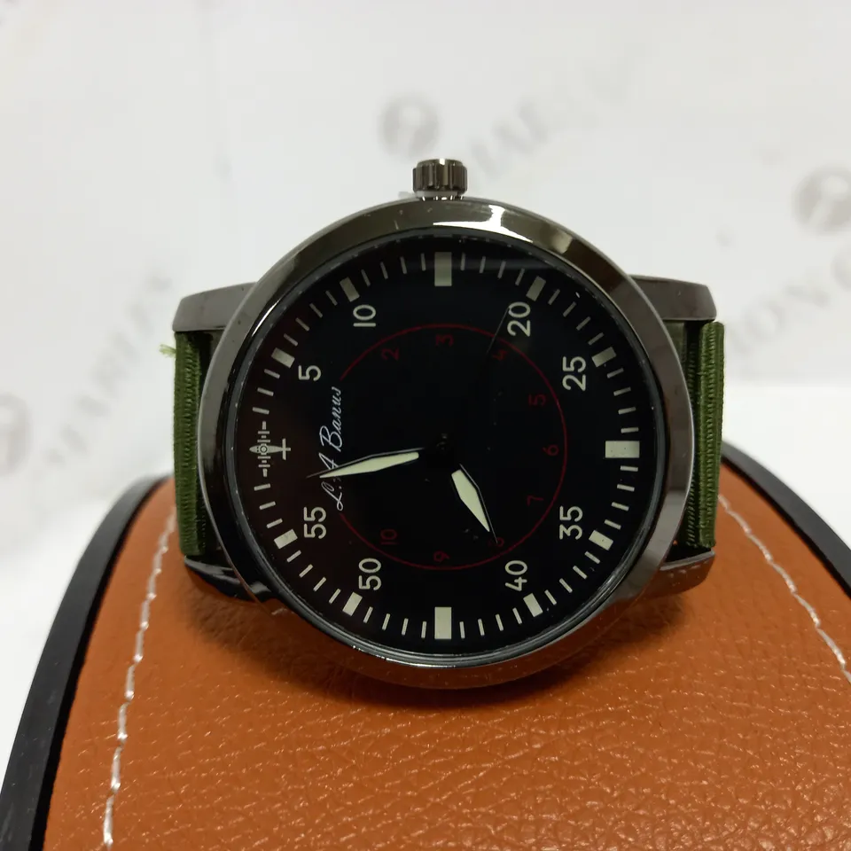 LA BANUS GREEN FABRIC STRAP WATCH