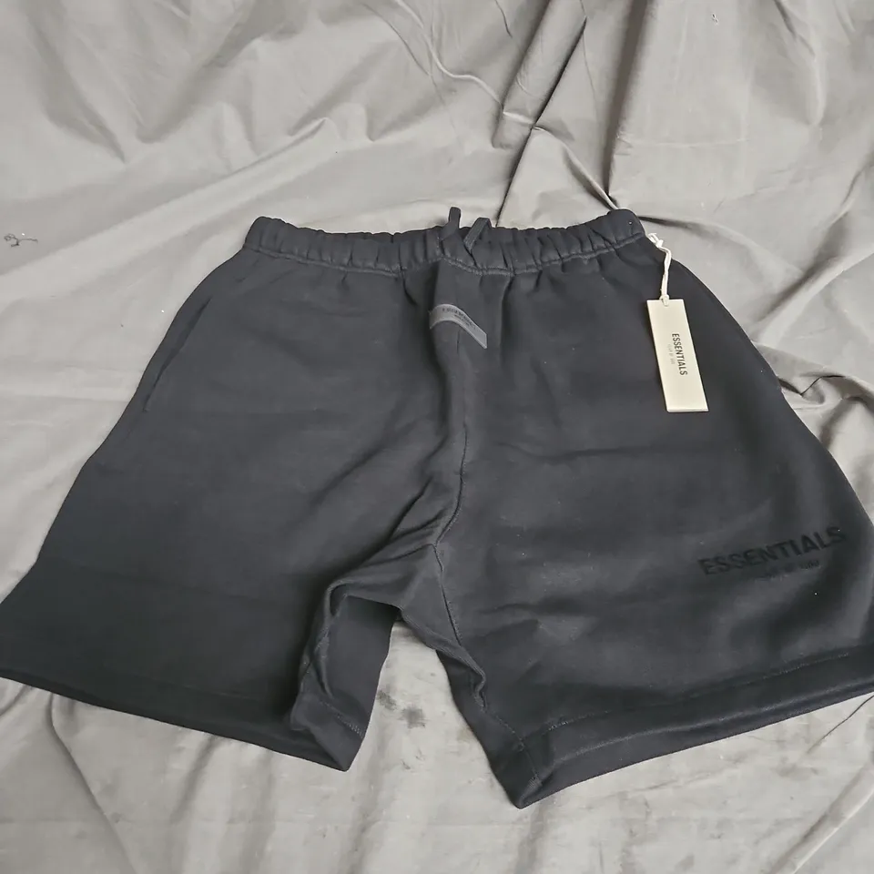 ESSENTIALS FEAR OR GOD MENS SHORTS IN BLACK SIZE M