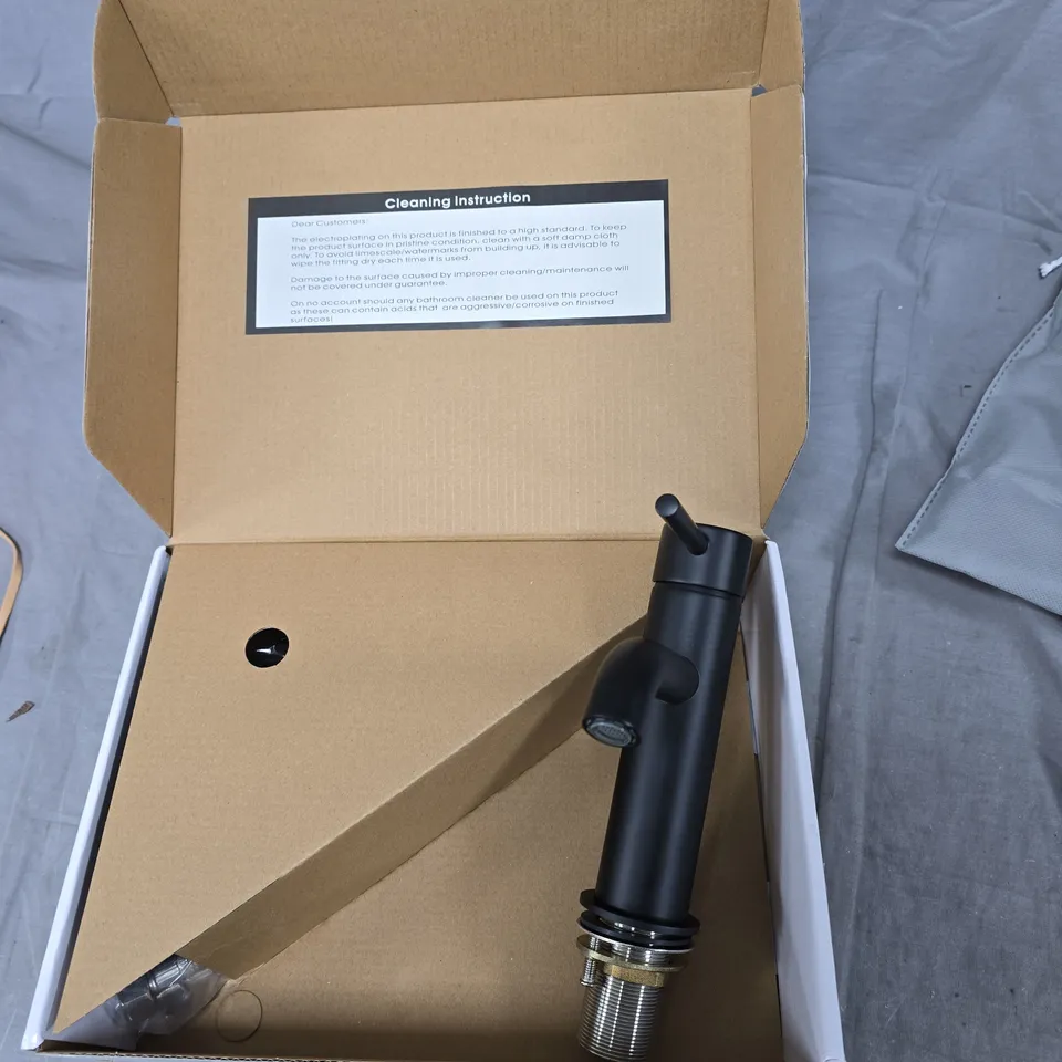 CUBICO EZRA BASIN MONO MATT BLACK BASIN TAP