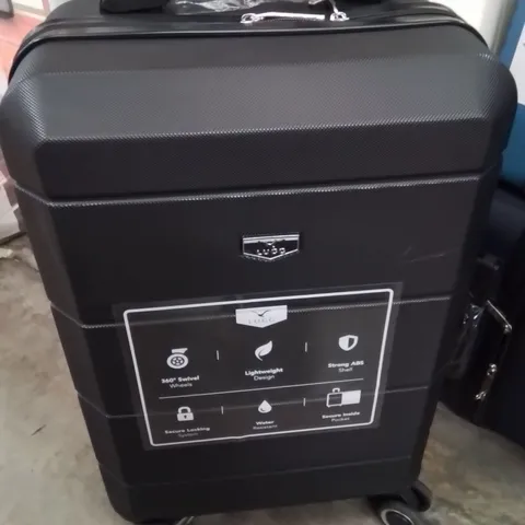 LUGG TRAVEL SUITCASE BLACK 