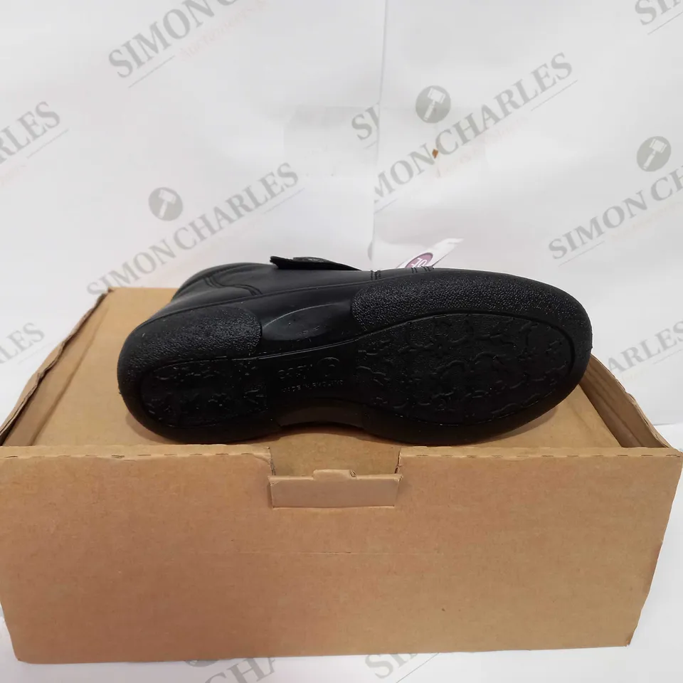 DBS SHOES DORIS IN BLACK - UK 5 