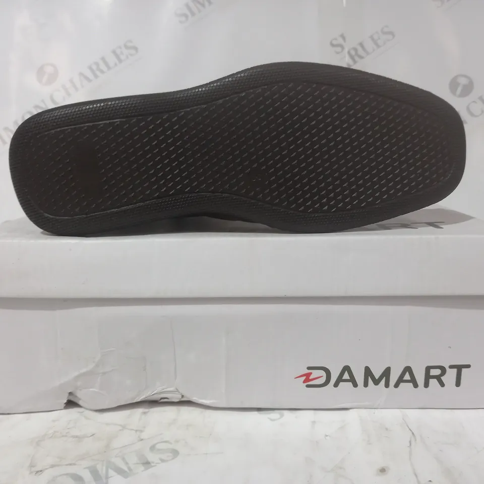 BOXED PAIR OF DAMART DOUBLE WIDTH CUSHION AIR BOOTS IN NUTMEG SIZE 3