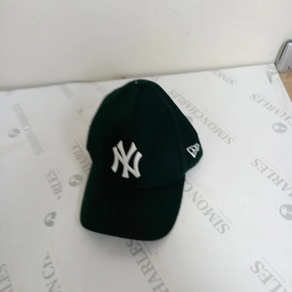 NEW ERA GREEN CAP