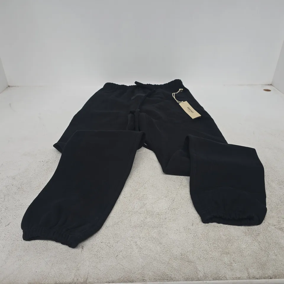FEAR OF GOD ESSENTIALS BLACK SWEATPANTS – XS