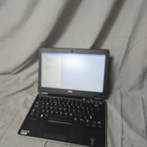 Dell Latitude E7240 Laptop – 12.5-inch, i5-4310U, 4GB RAM, 128GB SSD, WiFi