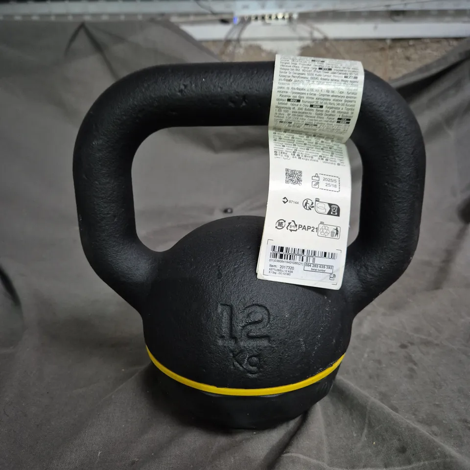 12 KG KETTLEBELL – CAST IRON, BLACK WITH YELLOW BAND