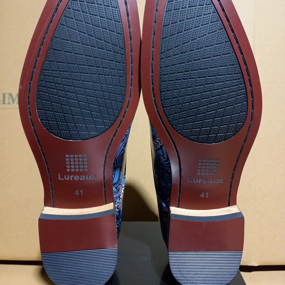 LUREAUX BLUE FANTASY SHOES - SIZE 7 