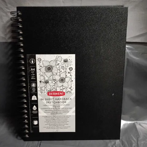 DERWENT 86-SHEET HARDBACK SKETCHBOOK – A4, BLACK