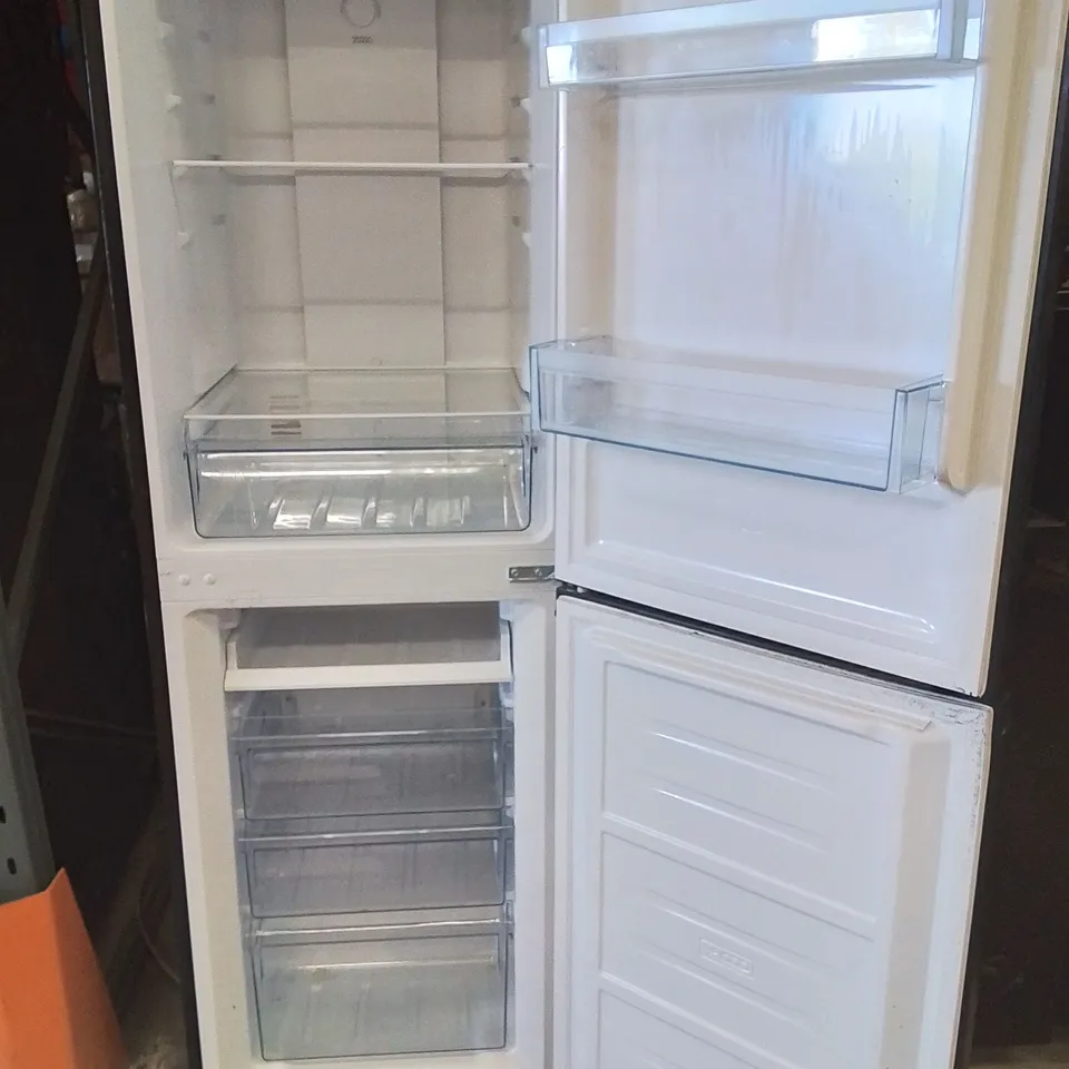 SWAN SR156120B 55CM WIDE, TOTAL NO FROST, 50/50 SPLIT FRIDGE FREEZER - BLACK