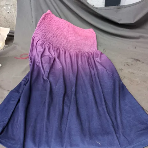 WOMENS DRESS SIZE MEDIUM