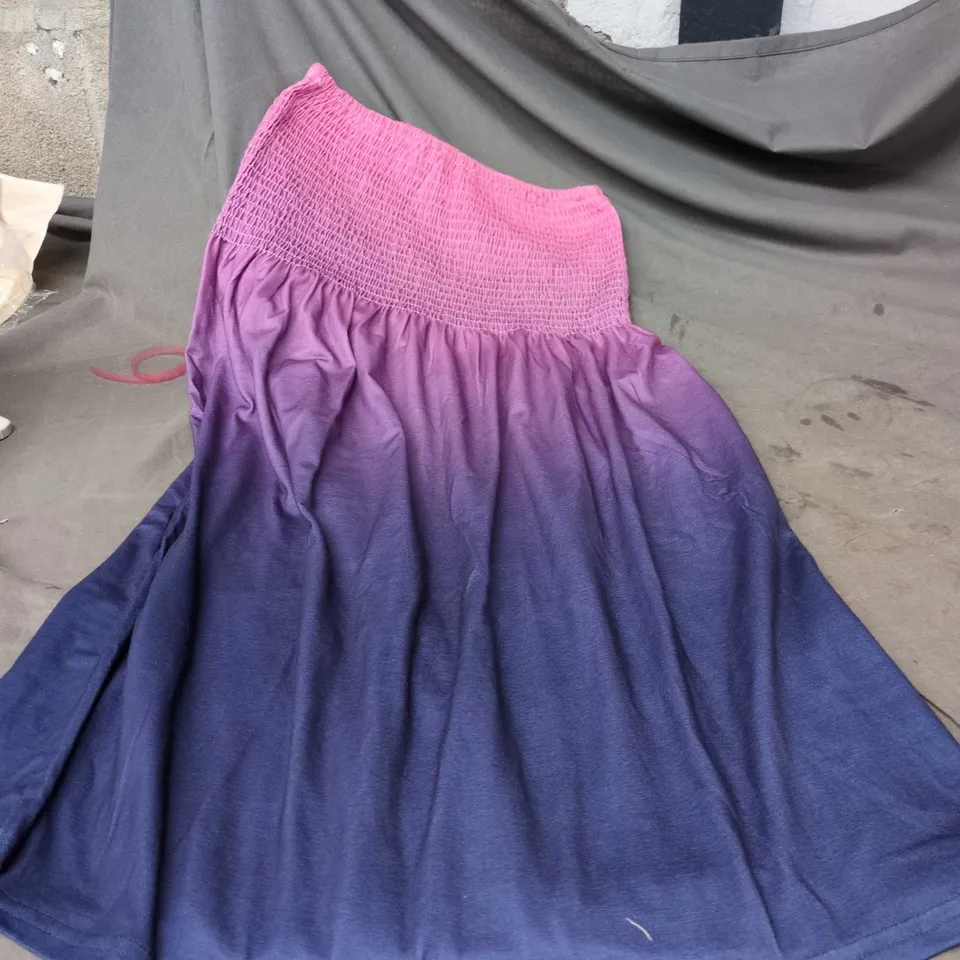 WOMENS DRESS SIZE MEDIUM